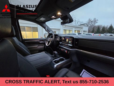 Used 2023 GMC Sierra 1500 SLT w/ SLT Convenience Package image 14