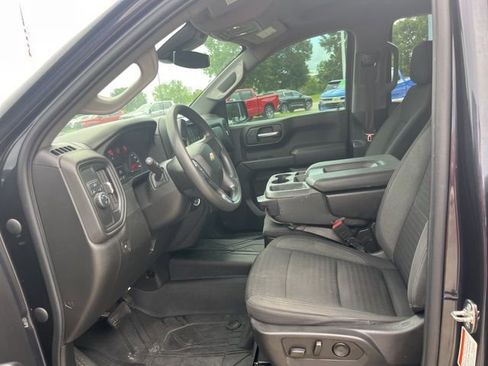 Used 2022 Chevrolet Silverado 1500 Custom image 13