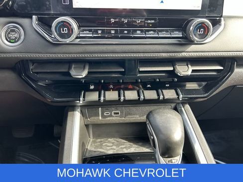 Used 2023 Chevrolet Colorado LT w/ LT Convenience Package AWD/4WD image 18
