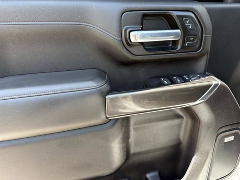 Used 2020 GMC Sierra 2500 AT4 w/ AT4 Premium Package AWD/4WD image 12