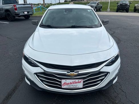 Used 2023 Chevrolet Malibu LS FWD image 2