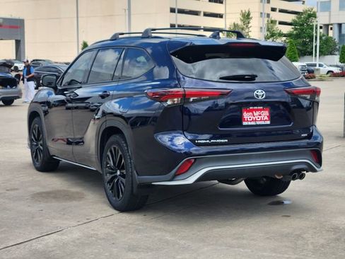 Certified 2024 Toyota Highlander XSE FWD image 5