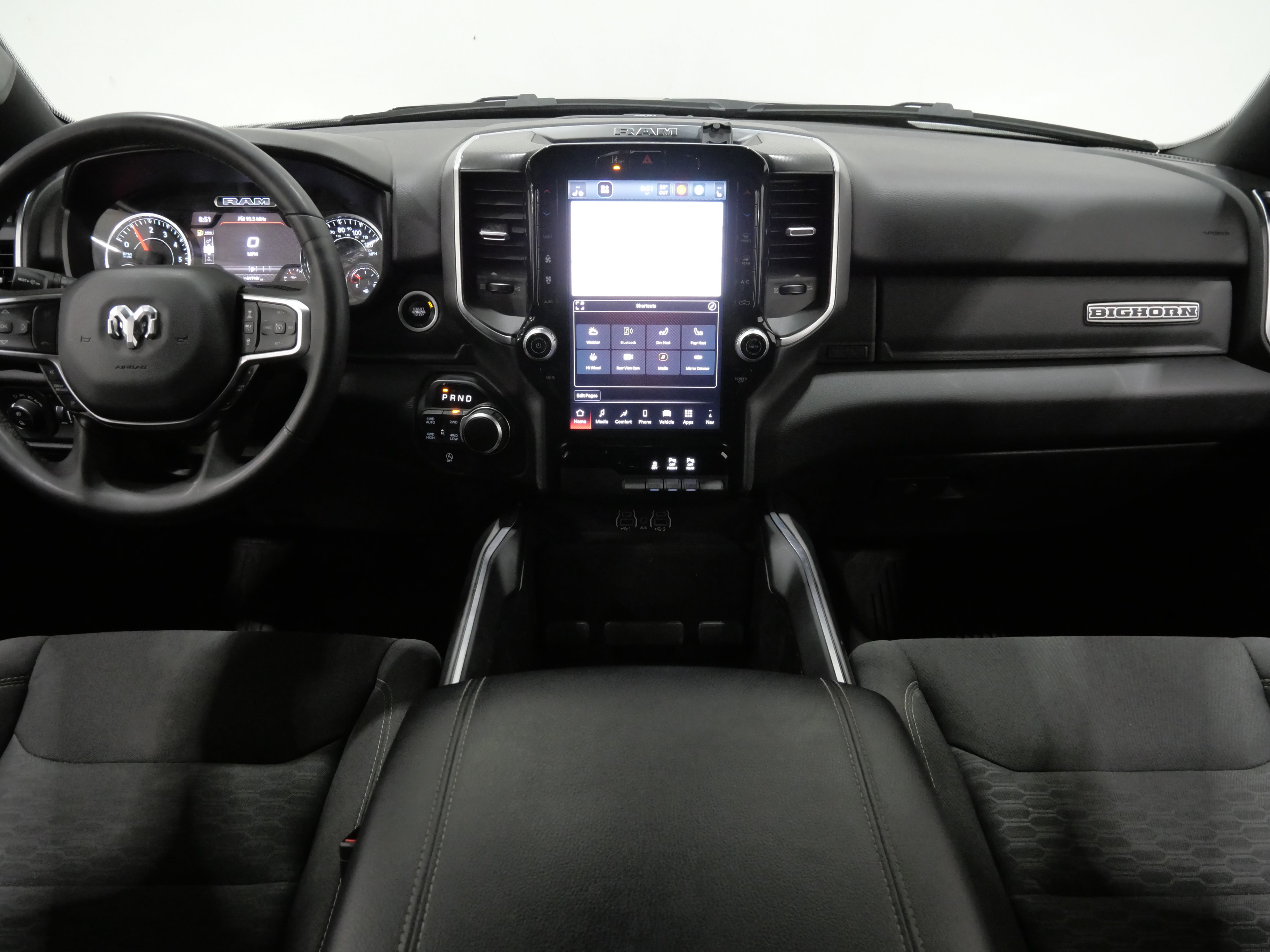 Used 2025 RAM 1500 Big Horn AWD/4WD image 9