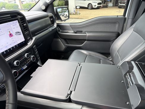 Used 2025 Ford F150 Lariat w/ Equipment Group 501A Mid AWD/4WD image 27