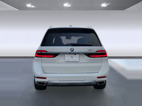 Certified 2023 BMW X7 xDrive40i w/ Premium Package image 9