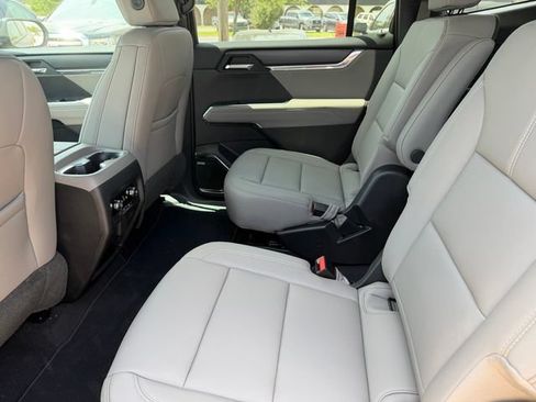 New 2026 GMC Acadia Elevation w/ Elevation Premium Package FWD image 10