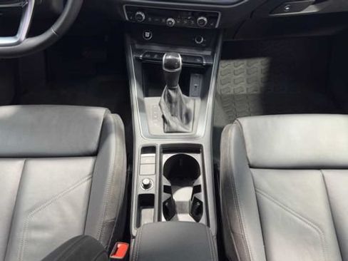 Used 2021 Audi Q3 2.0T Premium w/ Convenience Package AWD/4WD image 19