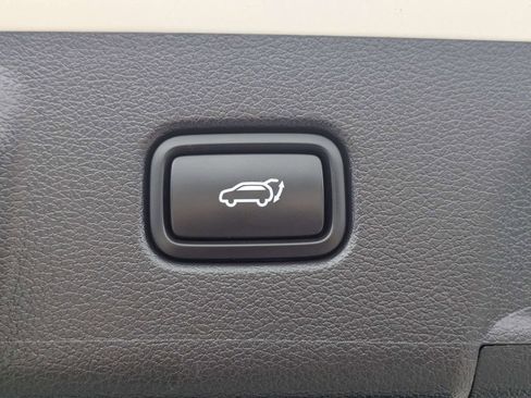 Used 2024 Hyundai Palisade Limited FWD image 13