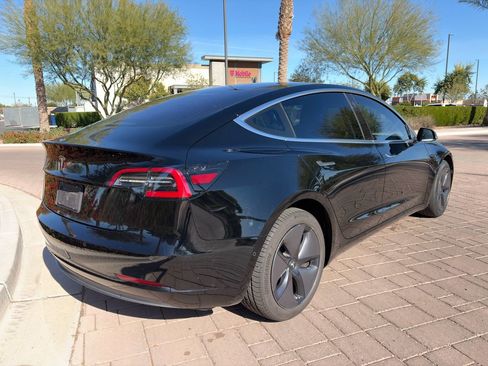 Used 2018 Tesla Model 3 Mid Range image 15