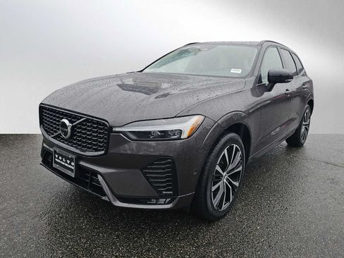 Certified 2025 Volvo XC60 B5 Plus AWD/4WD image 4