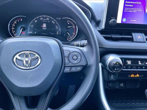 Used 2023 Toyota RAV4 XLE w/ Convenience Package FWD image 25