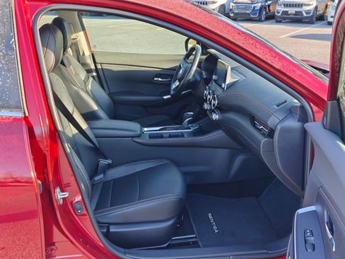 Used 2023 Nissan Sentra SR w/ SR Premium Package image 26