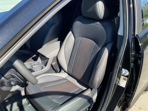 Certified 2025 Subaru Crosstrek 2.5i Limited w/ Crosstrek Mirror Package image 15