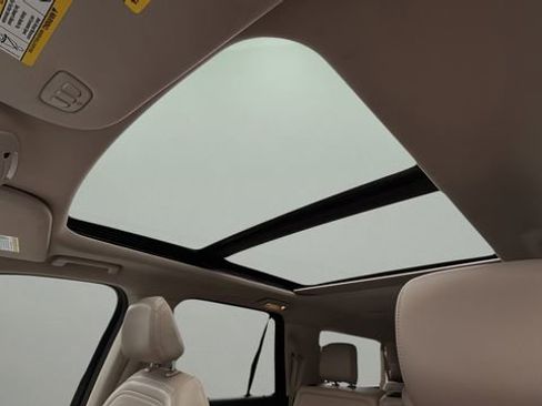 Used 2024 Ford Expedition Max Limited image 19