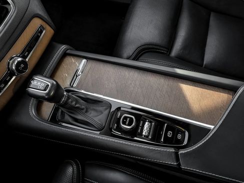 Used 2017 Volvo XC90 T6 Inscription image 30