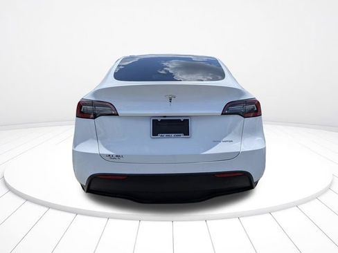 Used 2022 Tesla Model Y Long Range AWD/4WD image 4