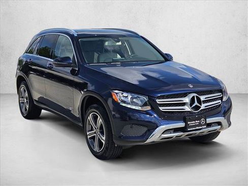 Used 2019 Mercedes-Benz GLC 300 image 3