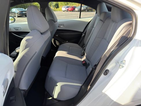Used 2025 Toyota Corolla SE FWD image 23