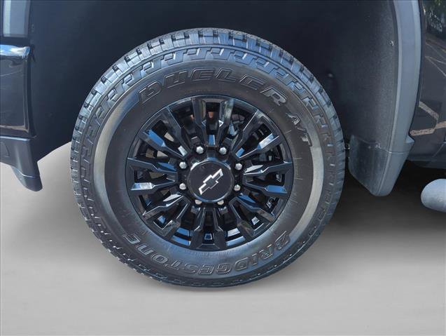 Used 2022 Chevrolet Silverado 2500 LTZ w/ LTZ Plus Package AWD/4WD image 15