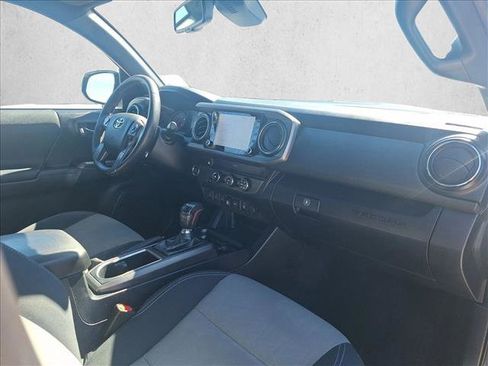 Certified 2020 Toyota Tacoma TRD Sport w/ Technology Package image 19