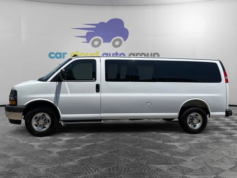 Used 2025 Chevrolet Express 3500 LT w/ LT Preferred Equipment Group RWD image 2