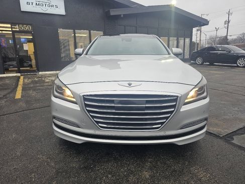 Used 2015 Hyundai Genesis 5.0 image 2