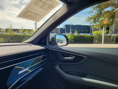 Used 2019 Audi Q8 Premium Plus image 27