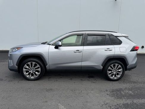 Used 2020 Toyota RAV4 Limited AWD/4WD image 11