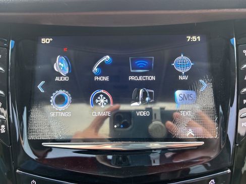Used 2019 Cadillac Escalade ESV Premium Luxury AWD/4WD image 30