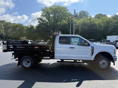 New 2026 Ford F350 XL w/ XL Chrome Package AWD/4WD image 4