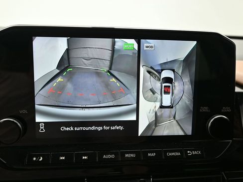 Used 2025 Nissan Pathfinder Platinum w/ Cargo Package FWD image 18