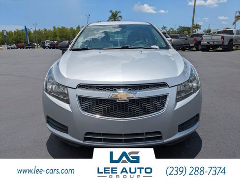 Used 2014 Chevrolet Cruze LS FWD image 8