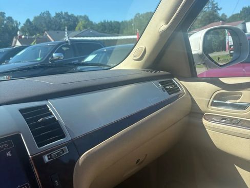 Used 2013 Cadillac Escalade ESV Premium image 38