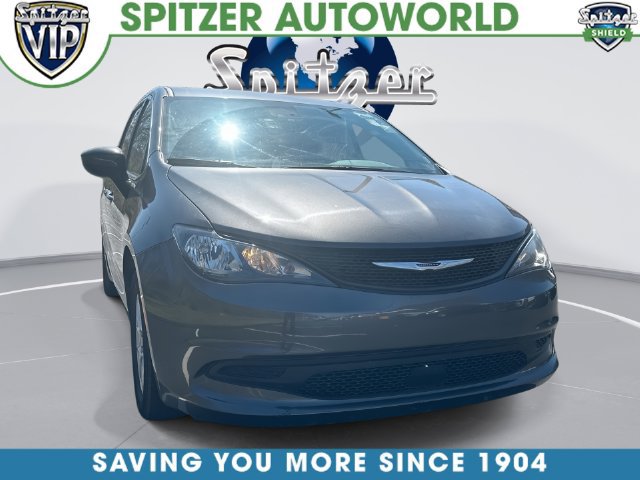Used 2023 Chrysler Voyager LX FWD image 1