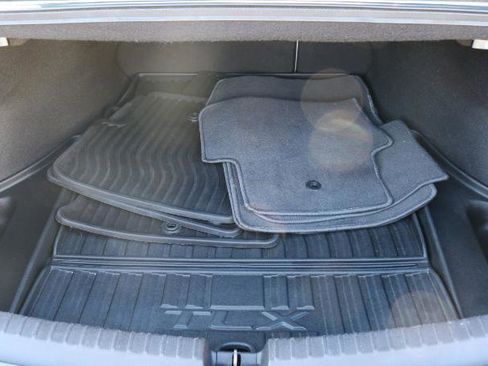 Used 2015 Acura TLX V6 image 22