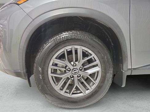 Used 2023 Nissan Rogue S image 23