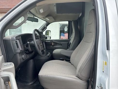 New 2025 Chevrolet Express 3500 RWD image 20