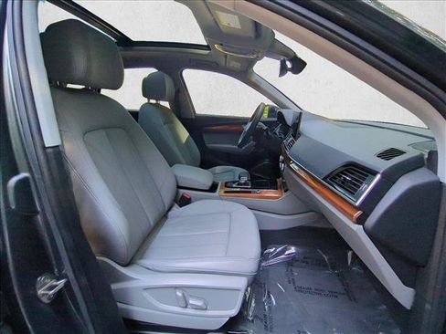 Used 2023 Audi Q5 2.0T Premium Plus w/ Premium Plus Package AWD/4WD image 25