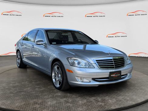 Used 2009 Mercedes-Benz S 550 4MATIC image 5