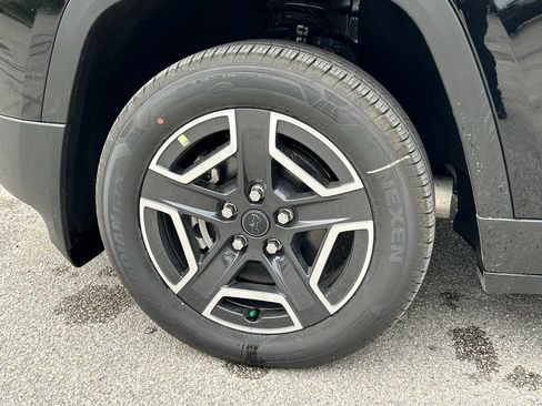 New 2026 Jeep Cherokee Laredo image 25