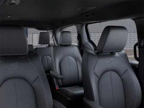 New 2026 Chrysler Pacifica Select w/ S Appearance Package image 26