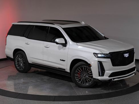 Used 2023 Cadillac Escalade V image 35