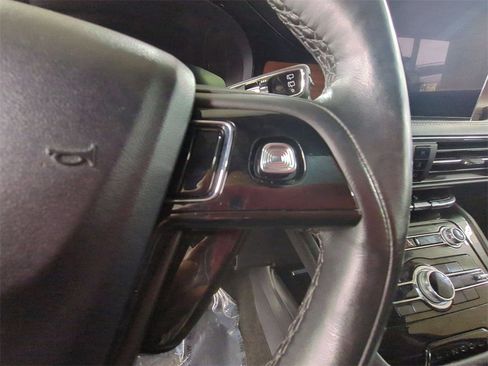 Used 2022 Lincoln Corsair Reserve w/ Equipment Group 201A image 14