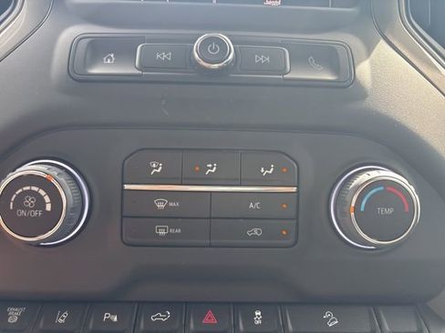 Used 2025 Chevrolet Silverado 2500 Custom w/ Custom Value Package image 30