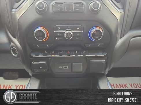 Used 2021 Chevrolet Silverado 1500 LT Trail Boss w/ Convenience Package II image 18