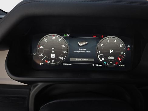 Used 2025 Land Rover Defender 110 S image 18