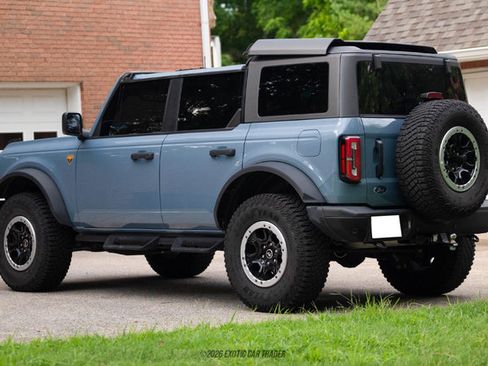 Used 2023 Ford Bronco Badlands w/ Sasquatch Package AWD/4WD image 6