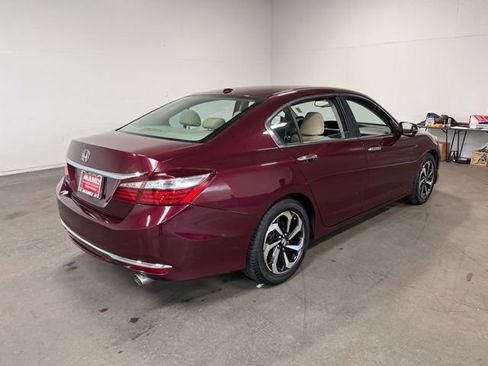 Used 2016 Honda Accord EX-L image 3