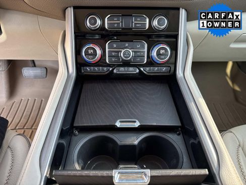 Used 2023 GMC Yukon Denali image 32
