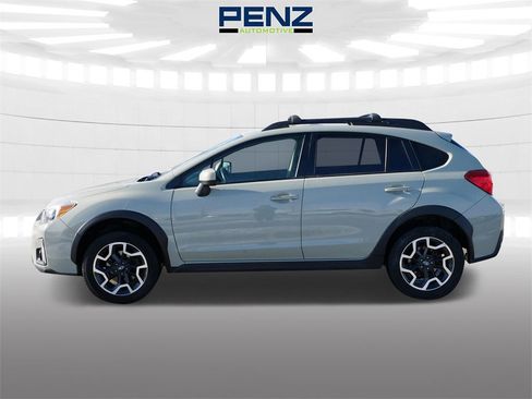 Used 2017 Subaru Crosstrek 2.0i Premium image 4